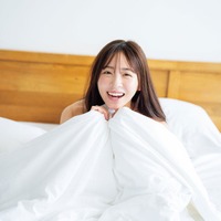 櫻井優衣 1st写真集「YUi」特別編集版バックカバー(C)佐藤佑一