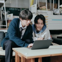 深田竜生、矢花黎「マイストロベリーフィルム」第2話より(C)「マイストロベリーフィルム」製作委員会・MBS