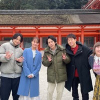 (左から)朝日奈央、菊池風磨、多部未華子、二宮和也、陣内智則、かなで(C)日本テレビ
