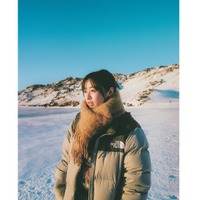 森七菜 写真集「WANDERLUST」表紙（画像提供：宝島社）