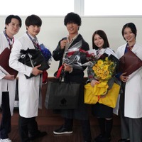 西村元貴、瀬戸康史、桐谷健太、長濱ねる、玄理(C)フジテレビ
