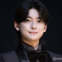 東京シティ競馬3歳ダート三冠競走初戦「羽田盃(JpnI)」表彰式プレゼンターの高橋文哉(C)モデルプレス
