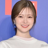 ミディアムヘアの白石麻衣(C)モデルプレス