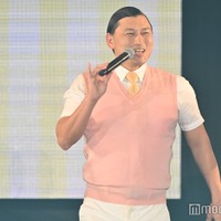 春日俊彰(C)モデルプレス