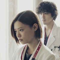 杉咲花、若葉竜也「アンメット ある脳外科医の日記」第5話より(C)カンテレ