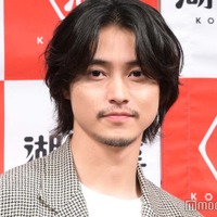 記者発表会に出席した山崎賢人(C)モデルプレス