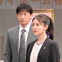 山本耕史、今田美桜「花咲舞が黙ってない」第7話より（C）日本テレビ