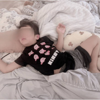 「めっちゃ蹴られた 笑」辻希美、5歳三男のダイナミックなすやすやSHOT公開「寝相が悪い夜」