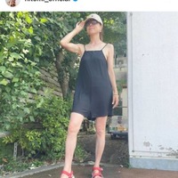 hitomi、子どもたちとプールへ！引き締まったスイムウェアSHOTに反響「若々しくて綺麗」「可愛い」