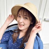 「可愛さ10代」石川梨華、お気に入りのアイテムを組み合わせた夏コーデに絶賛の声「笑顔、金メダル級」