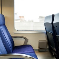 電車のトイレで財布がないことに気づき…→焦っていると、隣に座っていた青年が！？