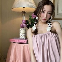 板野友美、色白デコルテが眩しいピンクドレスSHOTをファン称賛「可愛すぎる」「お人形さん」