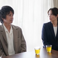 藤原竜也、広瀬アリス「全領域異常解決室」（C）フジテレビ