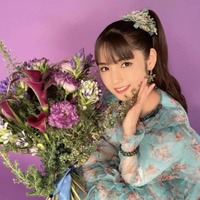 「キラキラお姫様」道重さゆみ、繊細な花模様のワンピースを着こなした微笑みSHOTに反響「可愛すぎる」