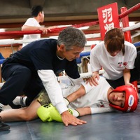 渡部篤郎、奈緒、岡崎紗絵「あのクズを殴ってやりたいんだ」第8話(C)TBS