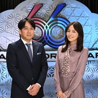 安住紳一郎アナウンサー、川口春奈(C)TBS
