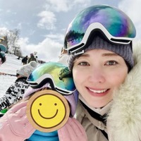 飯田圭織、子供とゲレンデでパシャリ！スキー旅行での親子SHOT公開「ママと5回も連続で滑りましたよ」