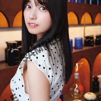 乃木坂46 五百城茉央1st写真集「未来の作り方」封入特典ポストカード第2弾：撮影／藤原宏