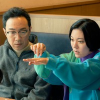 角田晃広、鈴木杏「ホットスポット」第2話(C)日本テレビ