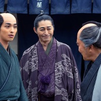 横浜流星、安田顕「べらぼう～蔦重栄華乃夢噺～」第5話（C）NHK