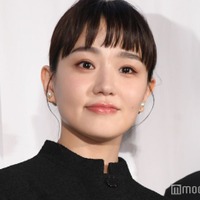 暗髪の奈緒（C）モデルプレス