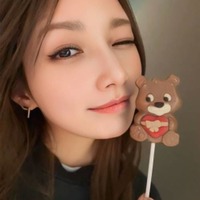 「美しさが神レベル」後藤真希、チョコレートを持ったウインクSHOTに反響「可愛すぎるでしょ！」