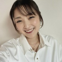 石川梨華、シャツ×ユニクロスカートの“大人コーデ”に絶賛の声「イメージ変わって素敵」「カッコ可愛い」