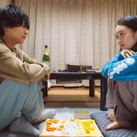 佐藤勝利、高石あかり「アポロの歌」第2話（C）「アポロの歌」製作委員会・MBS