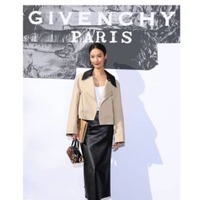 菜々緒、大人の魅力あふれるGIVENCHYコレクション参加コーデに反響「首が長い」「世界一美しい」