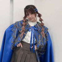 田中れいな、ほっそり美脚チラ見せのミニスカ衣装コーデに反響「可愛過ぎる～」「美しいです」