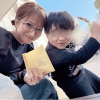 第5子妊娠中の辻希美、三男との“幸せ”休満喫SHOTを公開「時間に追われない休日が最高」