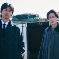 仲村トオル、間宮祥太朗「イグナイト -法の無法者-」(C)BABEL LABEL/TBS