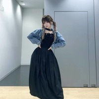 田中れいな、“ウエスト細く見える”ブラックコーデSHOTに反響「本当に細い」「かわいすぎっ」