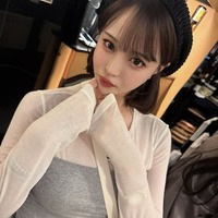 モデルプレスのインタビューに応じたれみれみ「VENET TOKYO ROPPONGI」(提供写真)