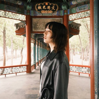 のん、黒ジャケットをクールに着こなした中国旅の思い出SHOTに反響「良き」「超キマっててカッケ～」