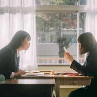 茅島みずき、莉子「霧尾ファンクラブ」第8話(C)地球のお魚ぽんちゃん・実業之日本社/中京テレビ