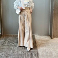 ハイウエストパンツで脚長見え！きれいめカジュアルの王道バランス【40代の毎日コーデ】