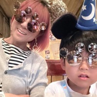 hitomi、子供たちとのディズニーSHOT！16歳長女の成長にしみじみ「たくましくなったよな～」