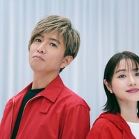 木村拓哉、石原さとみ/新テレビCM「エムット始まる」篇より(提供写真)