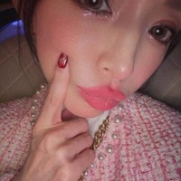 「肌綺麗」浜崎あゆみ、キラキラメイクのアップSHOTにファンうっとり「めっちゃ可愛い」