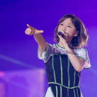 富田鈴花「日向坂46 BRAND NEW LIVE 2025『OVER THE RAINBOW』」撮影:上山陽介