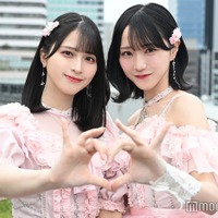 モデルプレスのインタビューに応じた佐々木舞香、野口衣織（C）モデルプレス