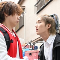 藤原丈一郎、橋本涼「ロンダリング」第1話（C）カンテレ