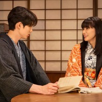 本田響矢、芳根京子「波うららかに、めおと日和」第8話(C)フジテレビ