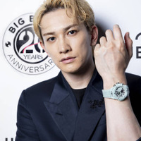 町田啓太、クールな魅力際立つ金髪ビジュアル＆ジャケット姿でウブロの「ビッグ・バン ナイト」に来場