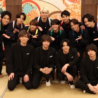(後列左から)原嘉孝、橋本将生、猪俣周杜、篠塚大輝、松島聡、佐藤勝利、寺西拓人、菊池風磨(前列左から)薮宏太、八乙女光、知念侑李、伊野尾慧(C)フジテレビ