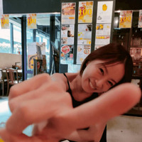 鈴木亜美、友人が撮影した自然体な笑顔SHOTに「めっちゃ可愛い」「楽しそうですね」の声