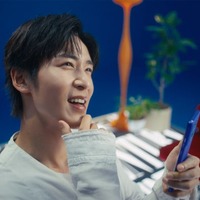 目黒蓮「Google Gemini と模様替え」篇より(提供写真)