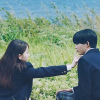 山田杏奈、長尾謙杜(C)2025『恋に至る病』製作委員会