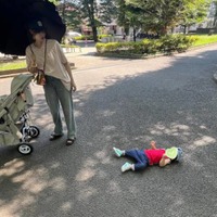 手島優、1歳息子の“イヤイヤ期”真っ只中SHOTに「成長の証ですね」「可愛いね」の声